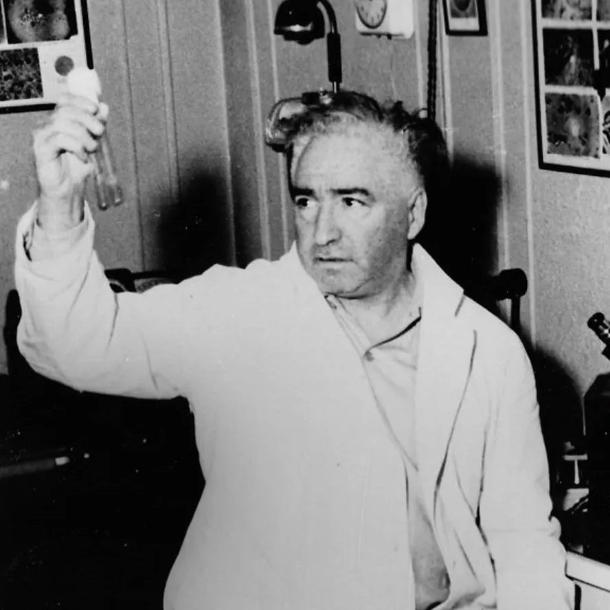 Psychoanalyst and orgone energy researcher who linked emotional repression to blocked life force and illness.