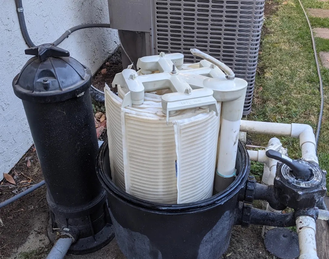 pool filter cleaning service