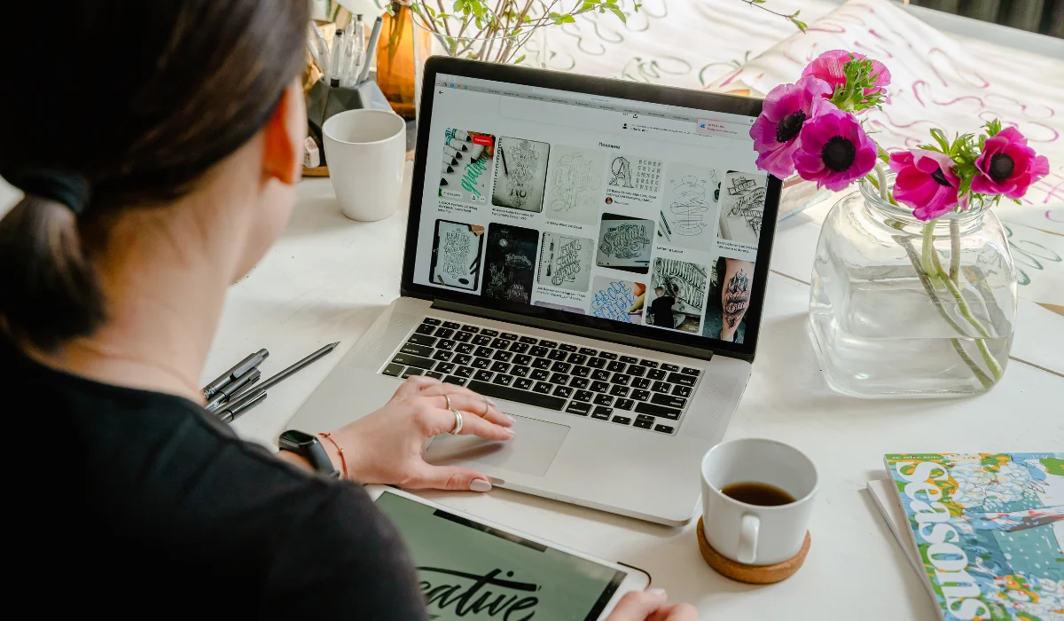 Créer un site web pas cher : solutions, astuces et pièges à éviter