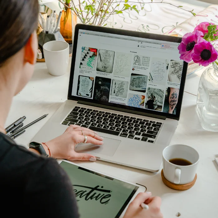 Créer un site web pas cher : solutions, astuces et pièges à éviter