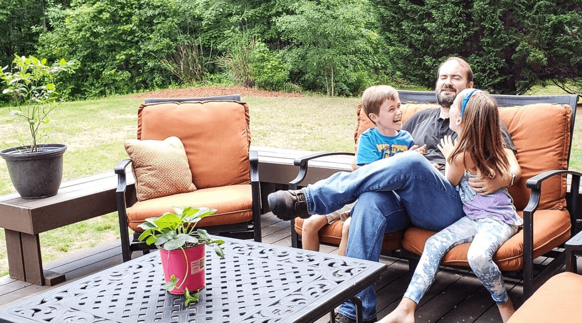 when is the best time to buy outdoor furniture​