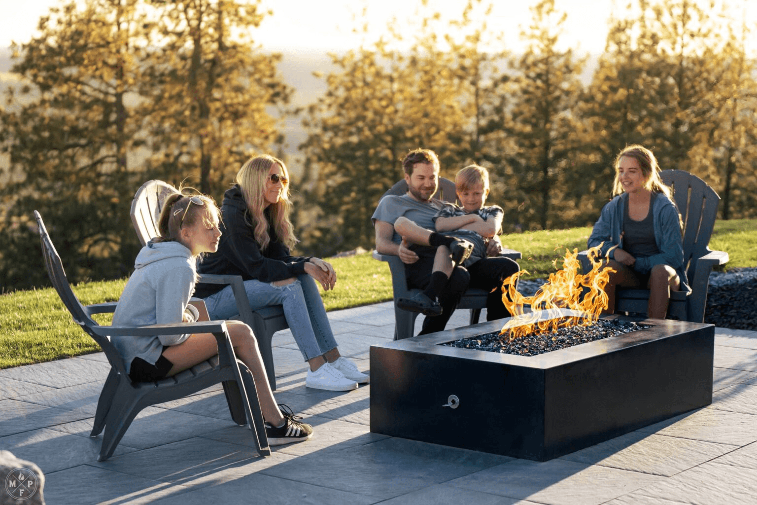 when is the best time to buy outdoor furniture​