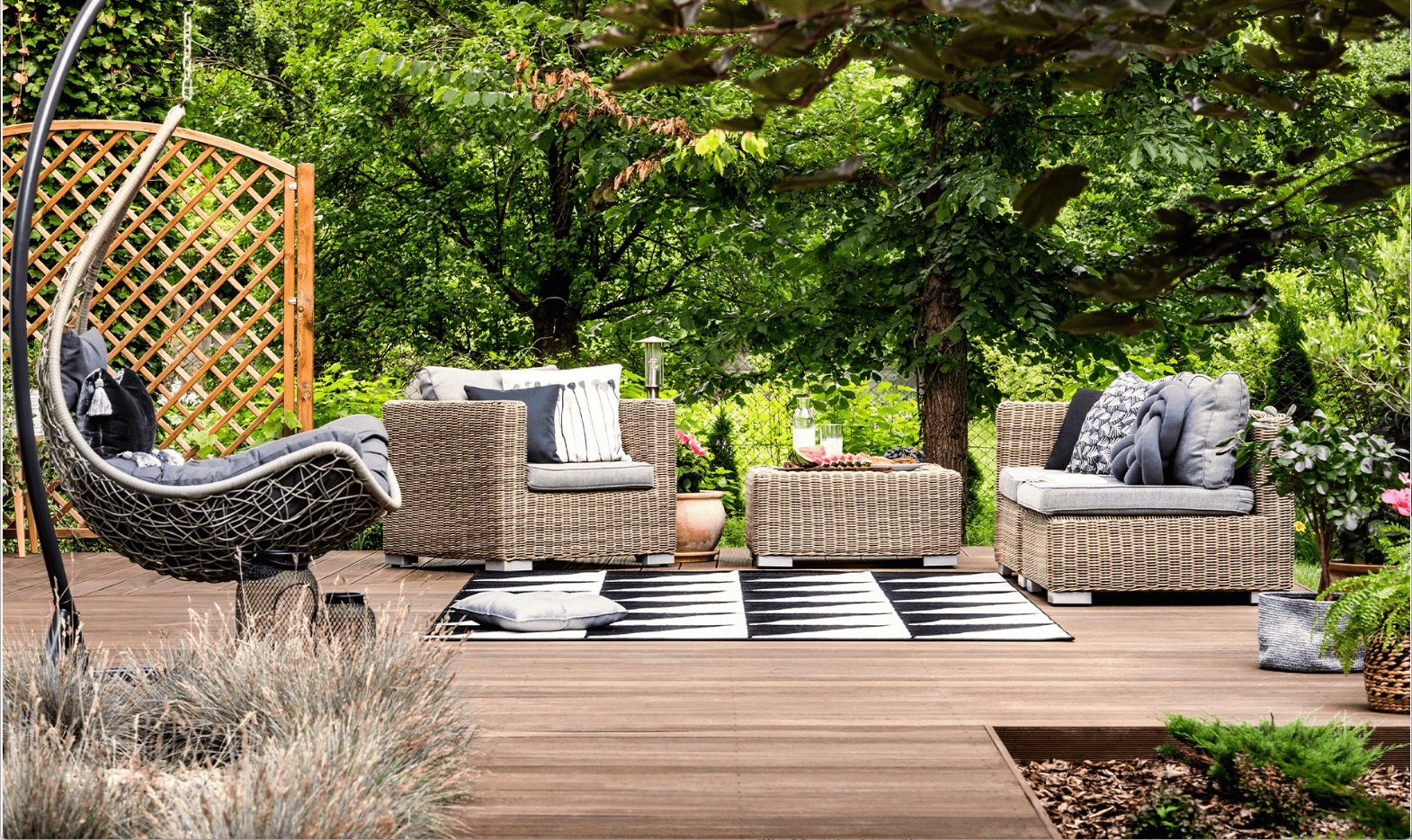 When Is the Best Time to Buy Garden Furniture in 2026