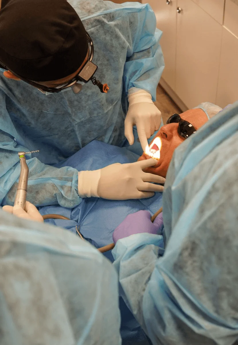 upper-dental-implants-procedure