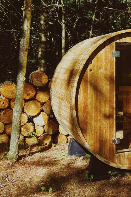 barrel sauna lifestyle image
