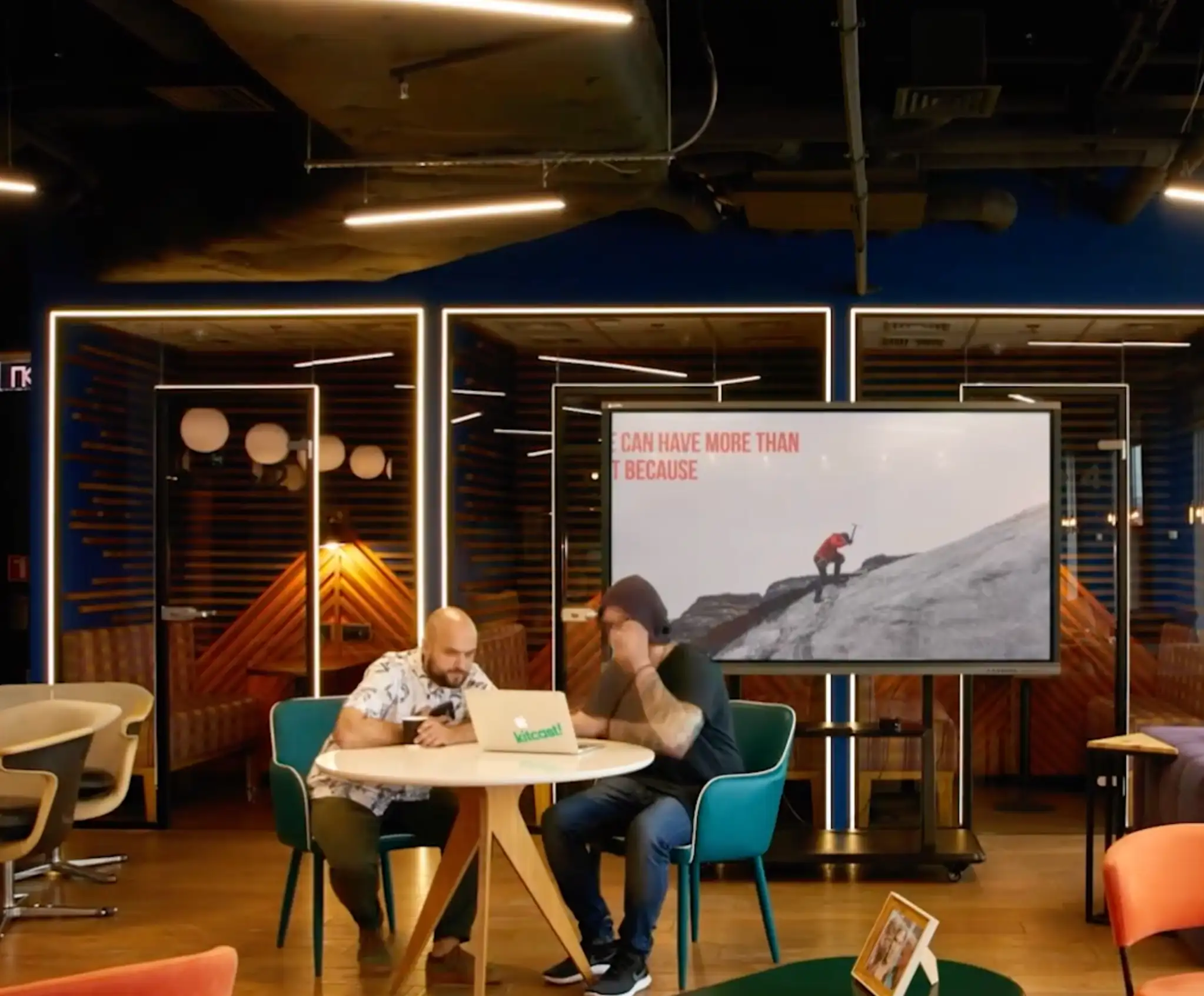 Kitcast office