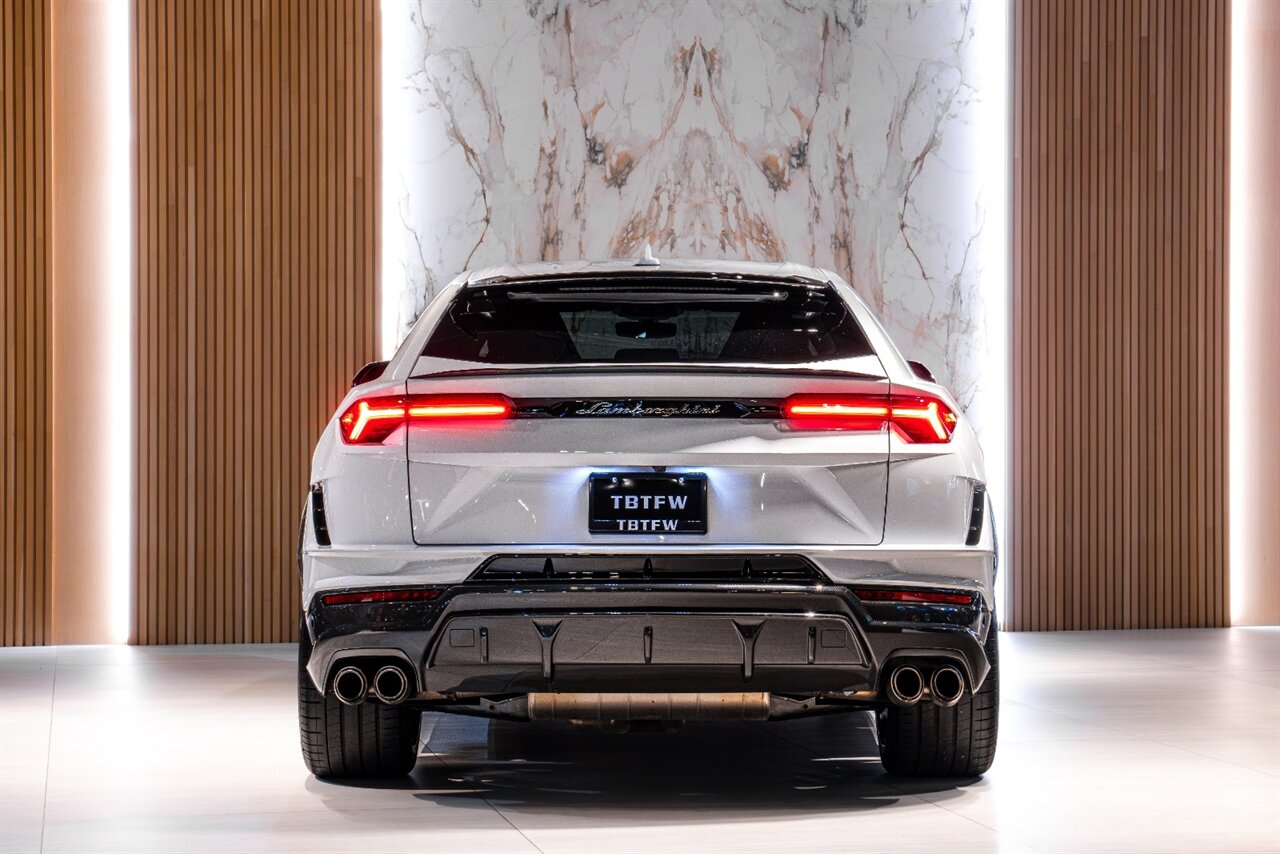 2023 Lamborghini Urus Performante photo 4