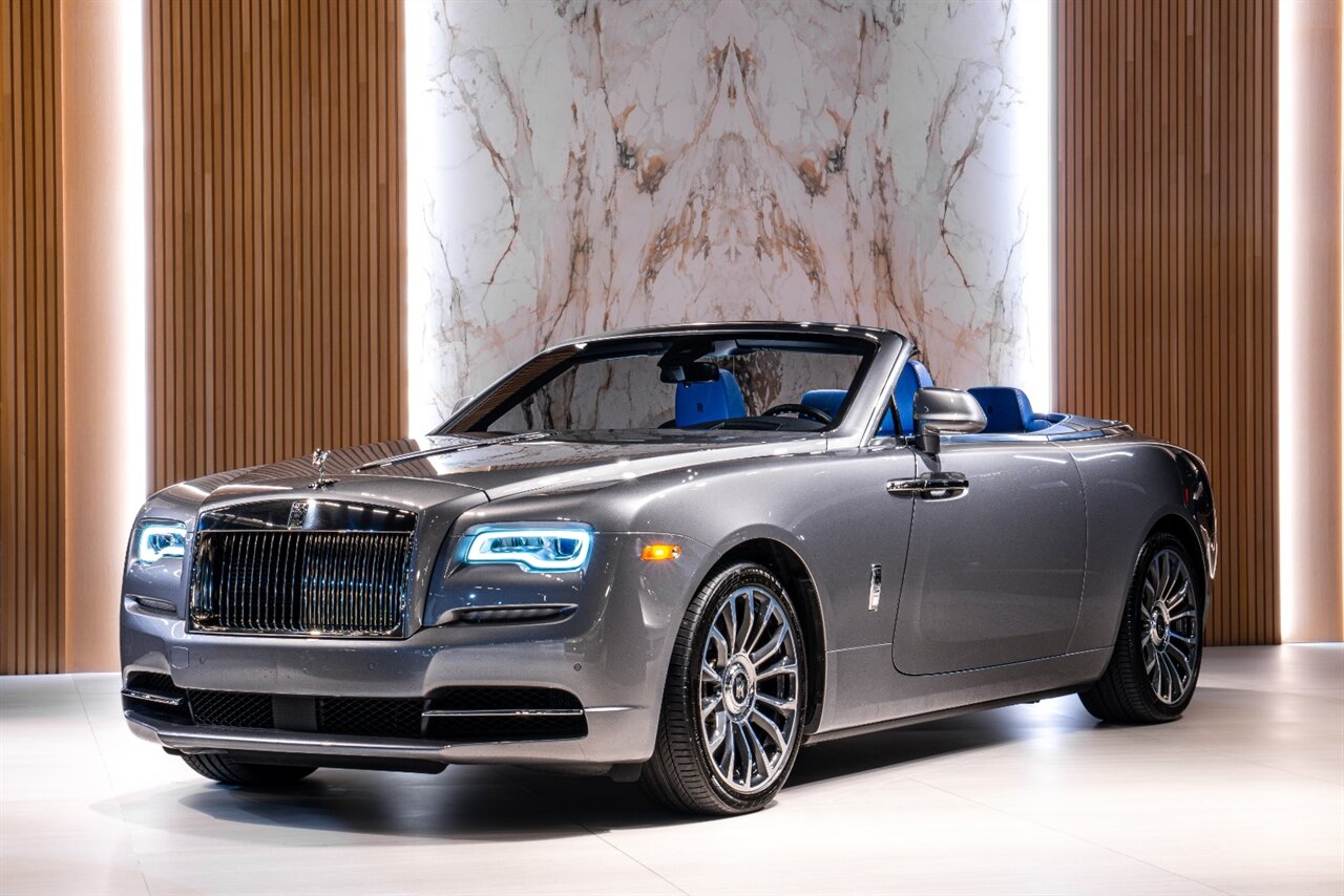 2018 Rolls-Royce Dawn Base's photo