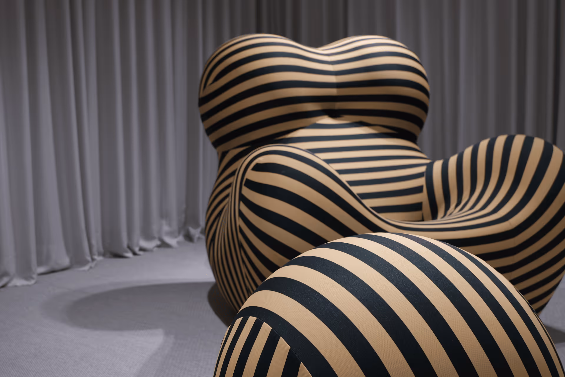 Sessel Up 50 mit Hocker