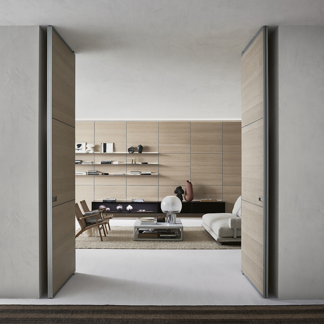 Radius 1 Swing Door