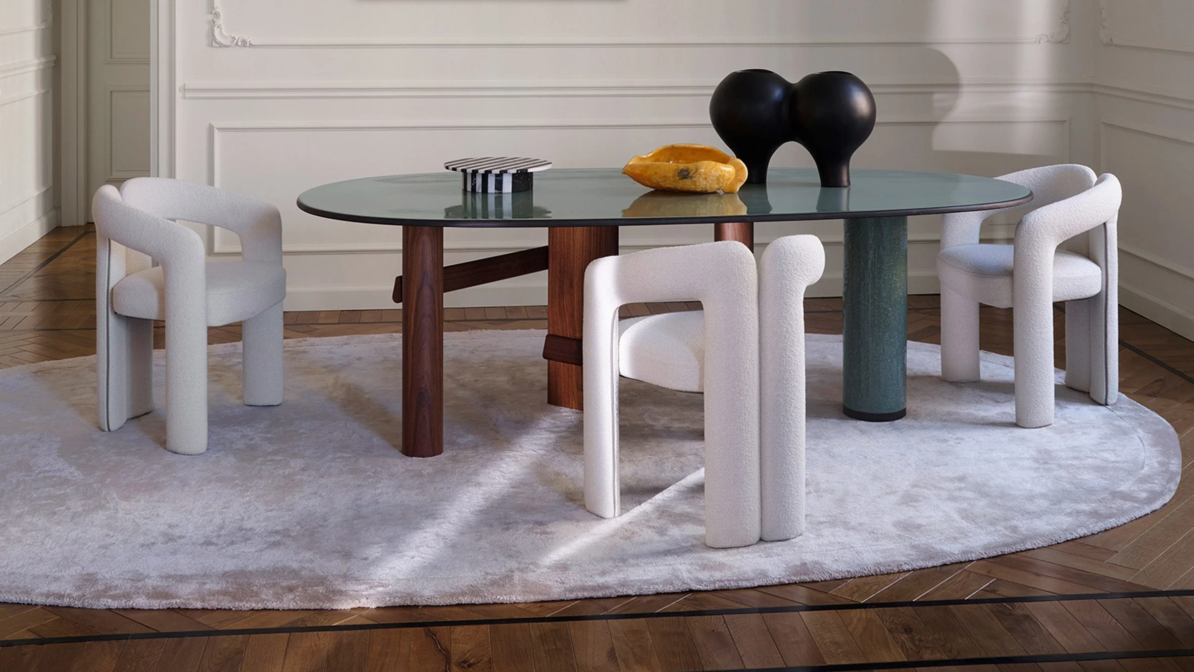Cassina Dudet Stühle und Hocker