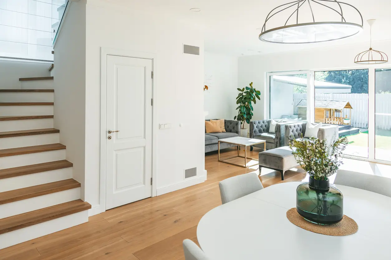 Intérieur d'appartement moderne.