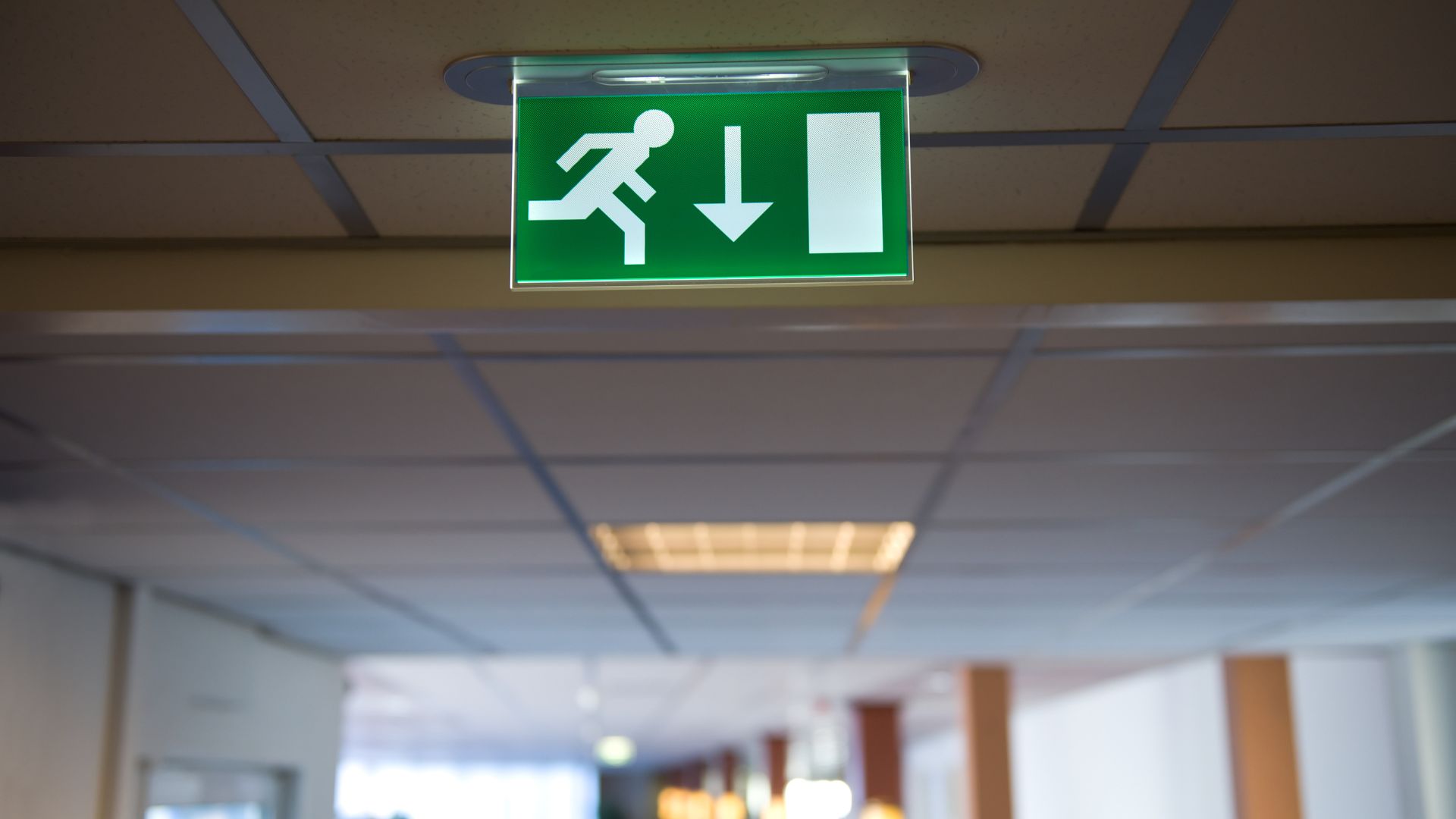 Emergency and exit light installation requirements for commercial buildings in Australia