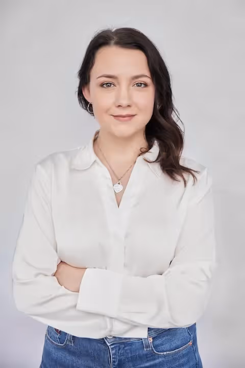 Mira-Lou Maurischat Account Executive bei SGC