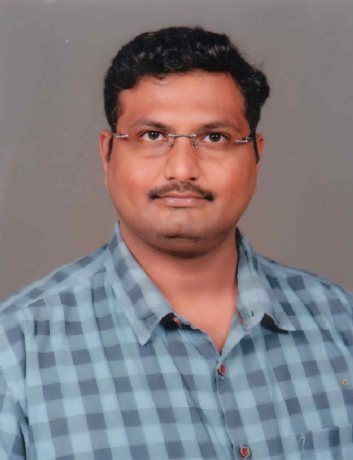 Dr. Rakesh Bilagi, a Respiratory Medicine specialist at JP Nagar & Koramangala, is an expert in Asthma, COPD, Sleep Apnea, and TB.