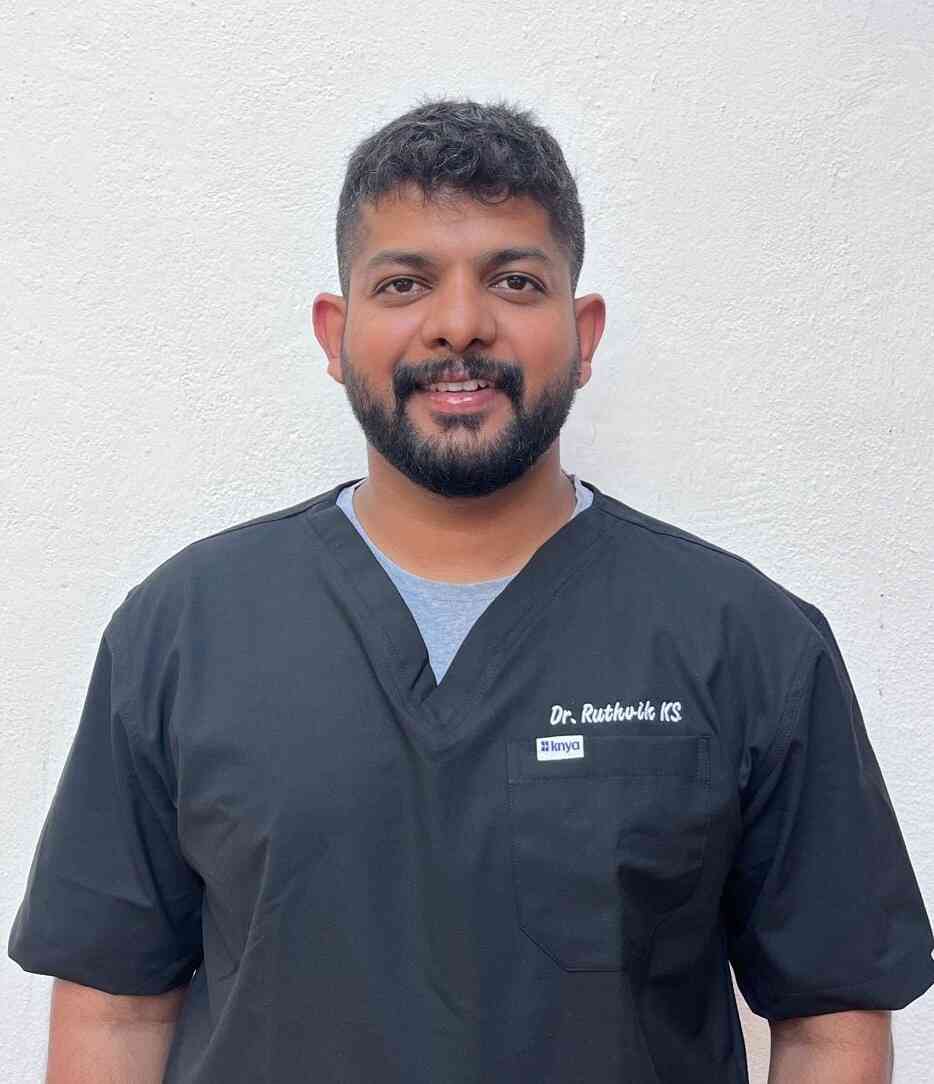 Dr. Ruthvik K S, expert Periodontology and Implantology doctor in Whitefield, Bangalore