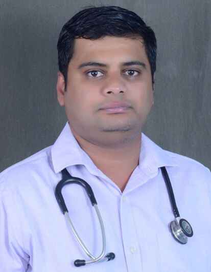 Dr. Roopesh Yarappa, expert General Physician & Diabetologist in Kalyan Nagar, Bangalore