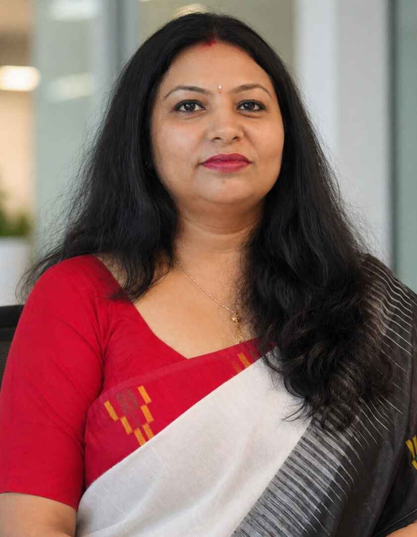 Mohua Chakraborty, Experienced clinical hypnotherapist and licensed NLP practitioner