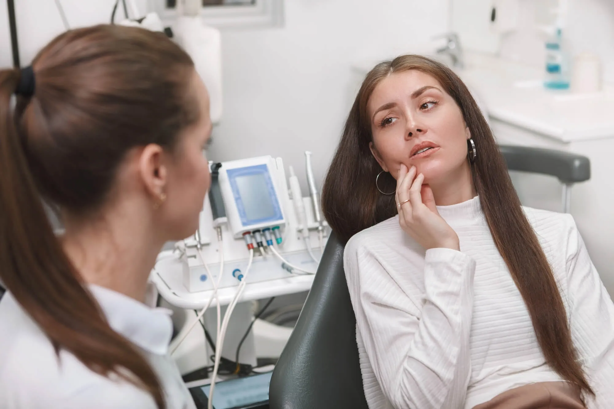 Emergency Dentist in Georgetown KY talking to patient 