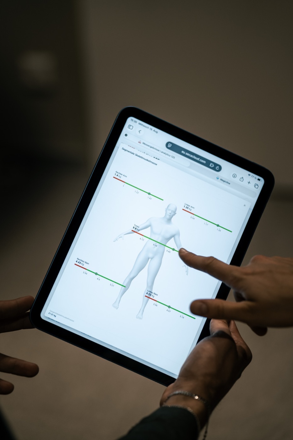 Segmentale Messergebnisse der K&ouml;rperanalyse auf dem Tablet