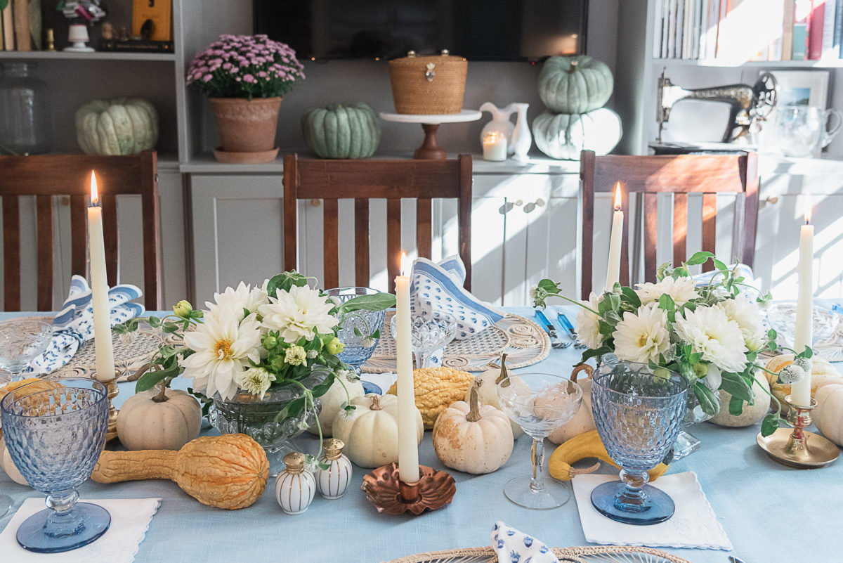 blue thanksgiving table decor