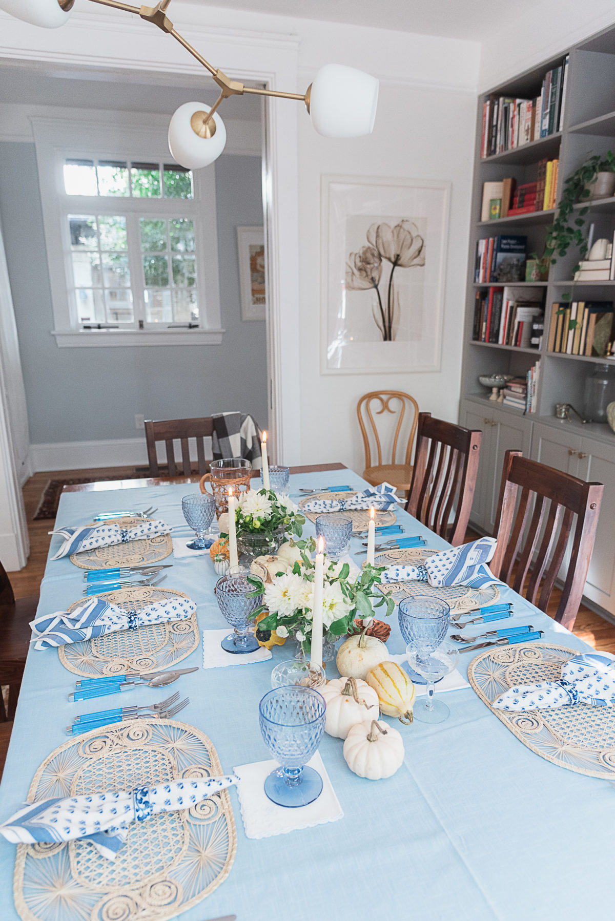 blue thanksgiving table decor