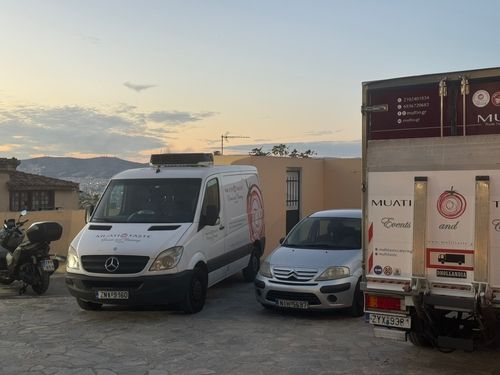 Φορτηγάκια της Multitaste Catering