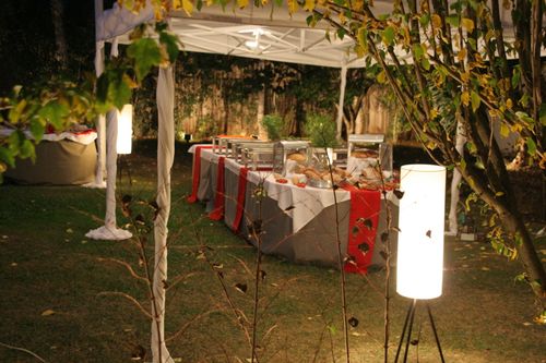 Μπουφές σε κτήμα όπου γίνεται γάμος