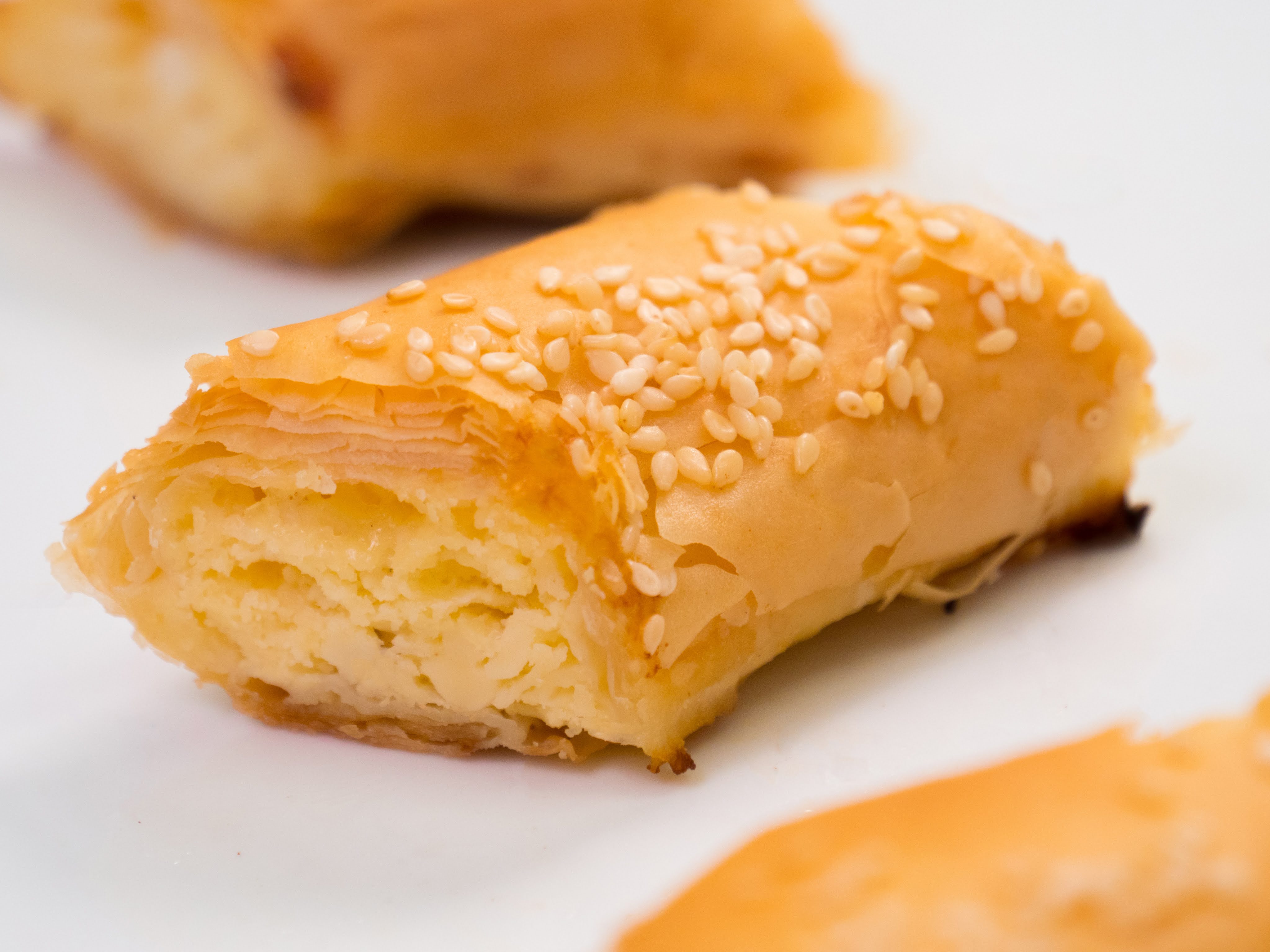 ΤΥΡΟΠΙΤΑ ΦΛΟΓΕΡΑ