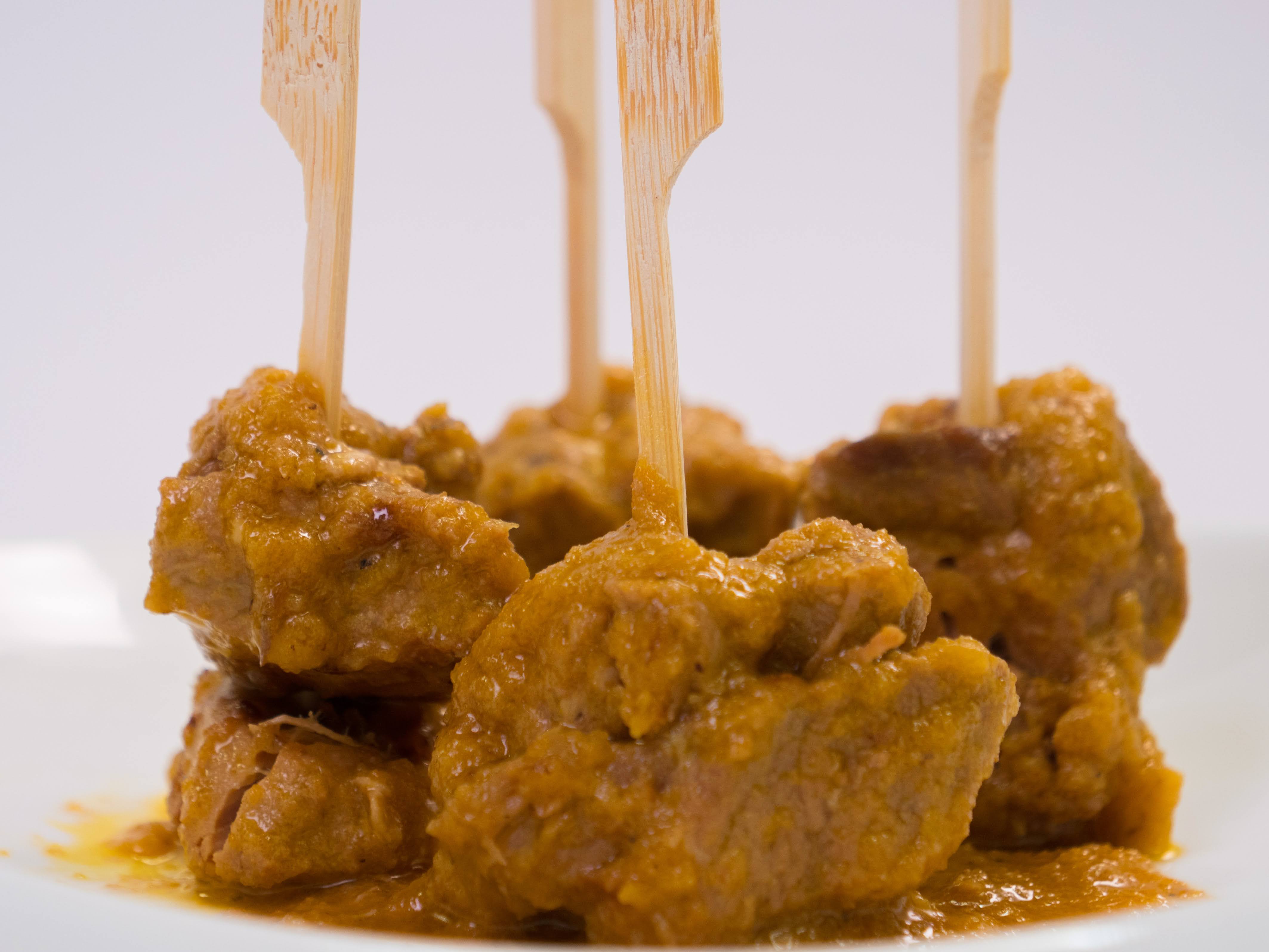 ΧΟΙΡΙΝΟ ΠΟΡΤΟΚΑΛΙ ΣΕ STICKS BAMBOO