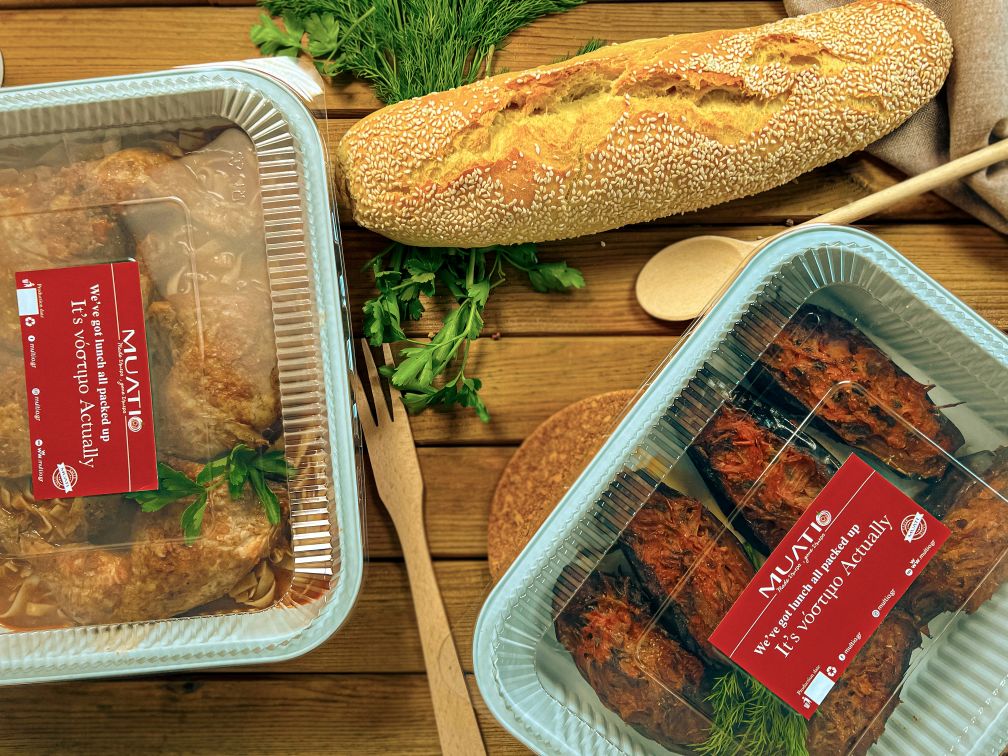 Εξωτερικός χώρος εταιρικού event με light lunch buffet Multitaste