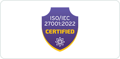 Schild mit der Aufschrift 'ISO/IEC 27001:2022 CERTIFIED' in Gelb auf lila Hintergrund mit einem weißen stilisierten Symbol unten.