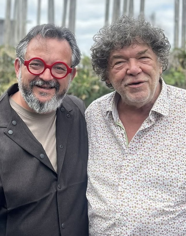 Photograph of Fabrice Sommier, President of the UDSF and 2007 MOF Sommelier, standing beside Michel Audiard, co-founder of Forest Audiard.