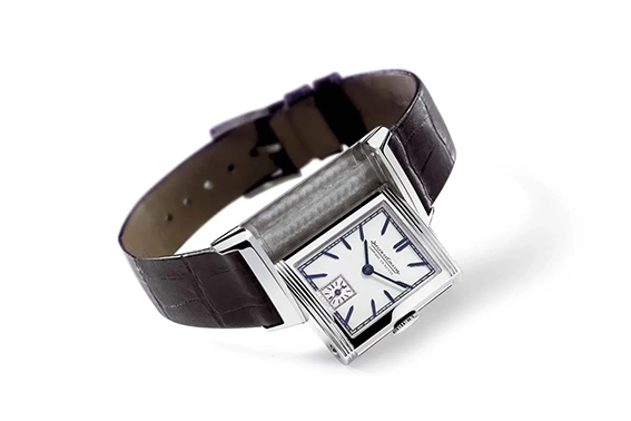 La montre Reverso, objet emblématique de Jaeger-Lecoultre, symbole d’héritage et de transmission pour célébrer les 80 ans.
