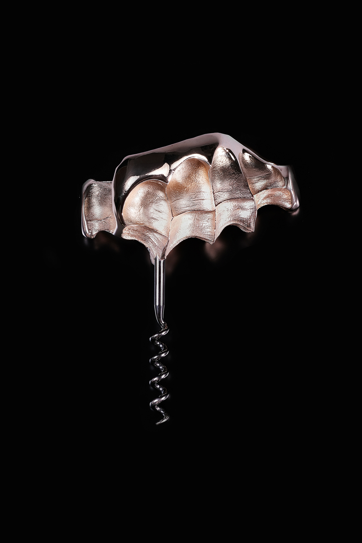 The Forest Audiard Ouvre-Vin sculpted in bronze, an ideal symbolic and personal gift for an 80-year-old wine lover.