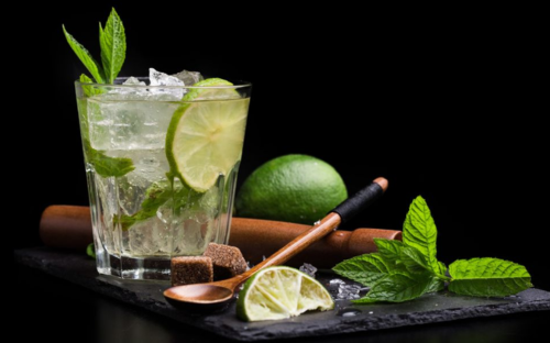 Mojito cocktail structure muddle build fruits herbes