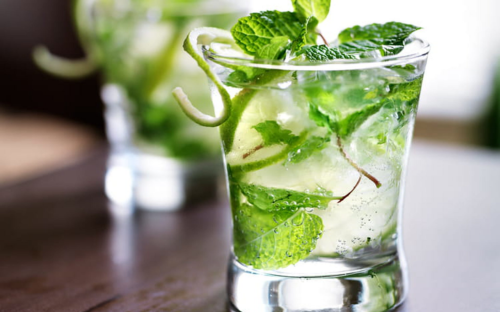 Virgin Mojito sans alcool menthe citron vert mocktail rafraîchissant