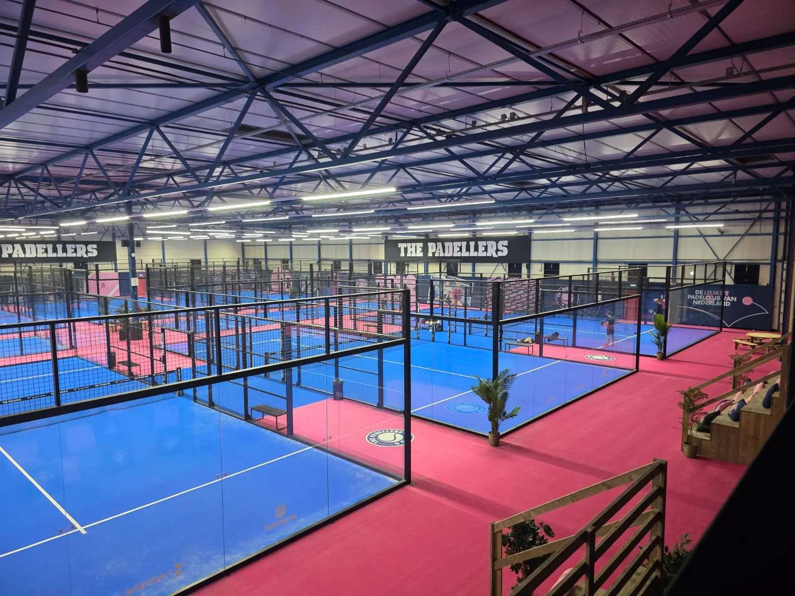 Indoorhal padel Breda