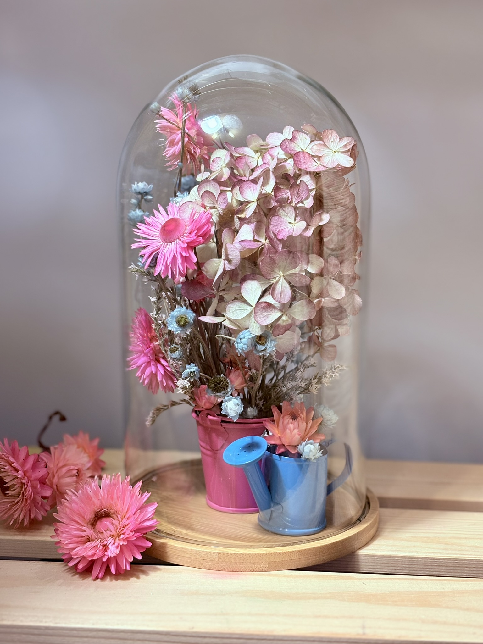 Szklany klosz różowe wiaderko