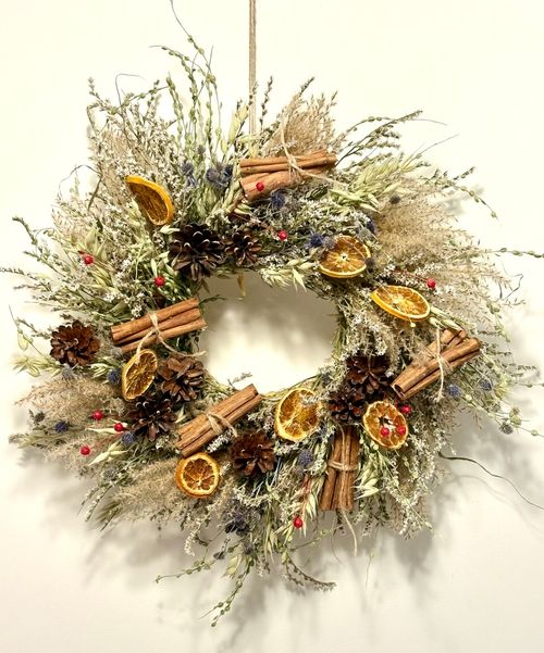 Zimowy wianek mikołajek