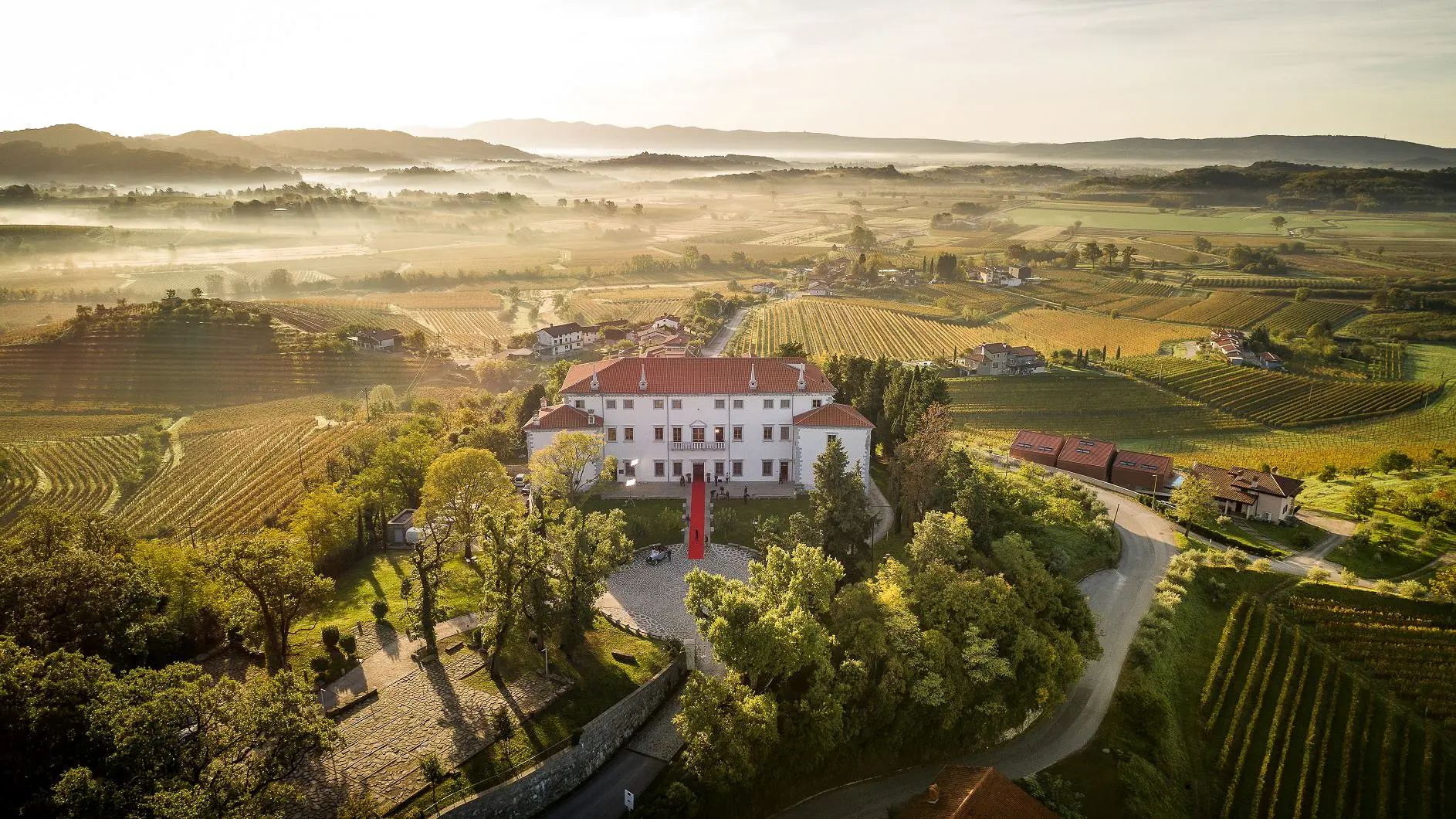 For wine lovers, Vila Vipolže in Goricia hills is one of the best wedding venues in Slovenia.