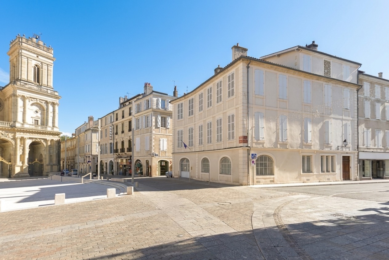 PLACE SALUSTE DU BARTAS