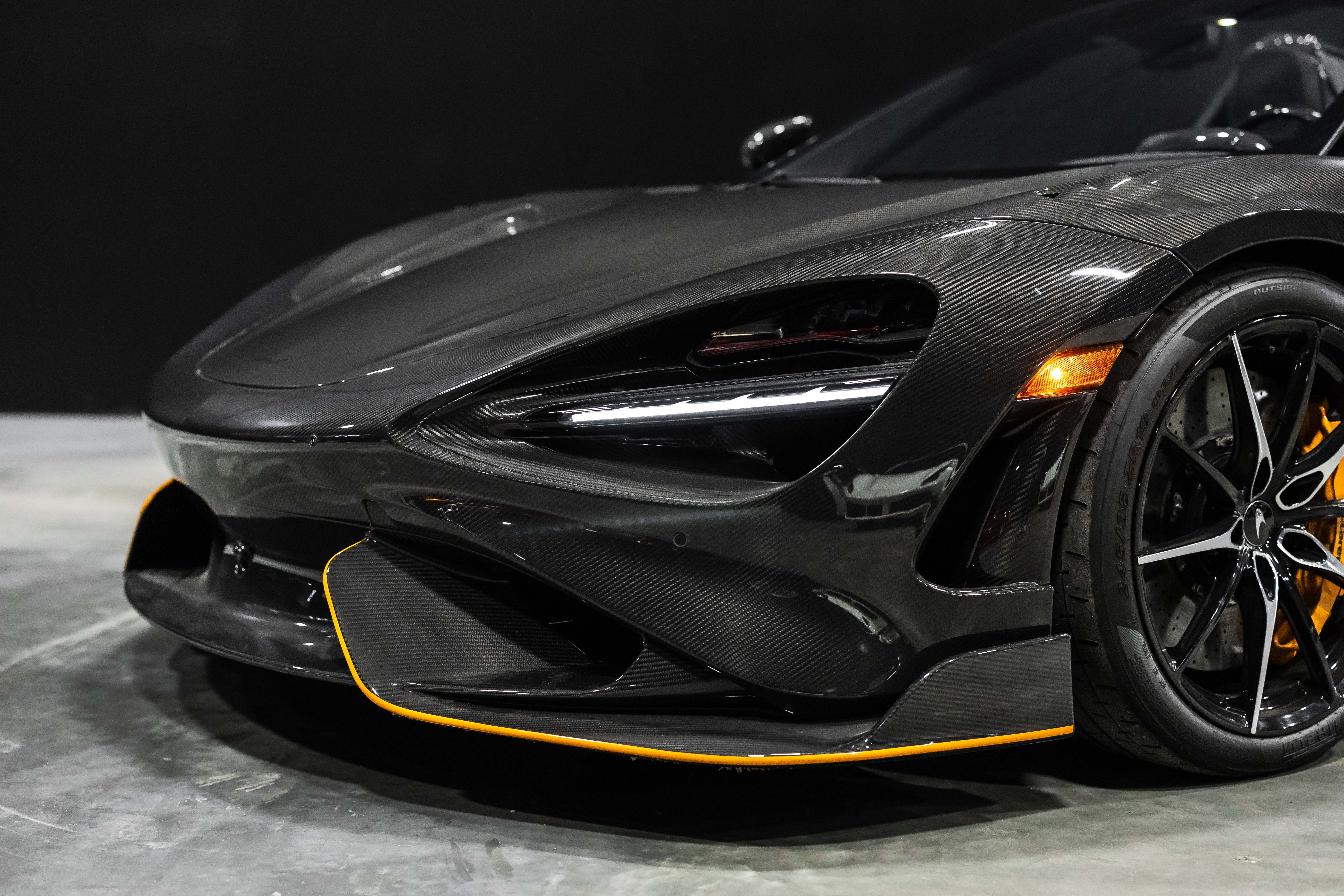 2022 Carbon 765LT Spider | Sigma Automotive