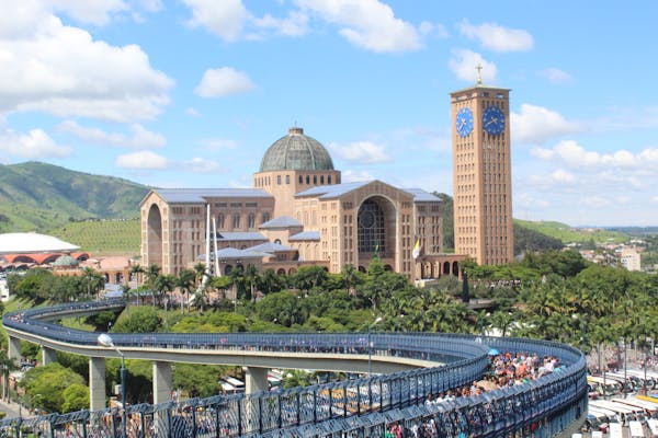 Conheça o Santuário Nacional de Aparecida