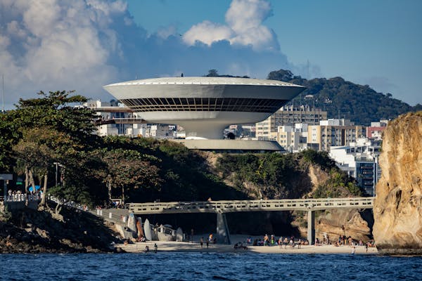 Explore o turismo em Niterói