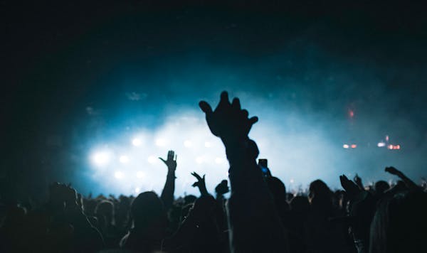 A Gontijo te leva para o show do Bad Bunny no Brasil