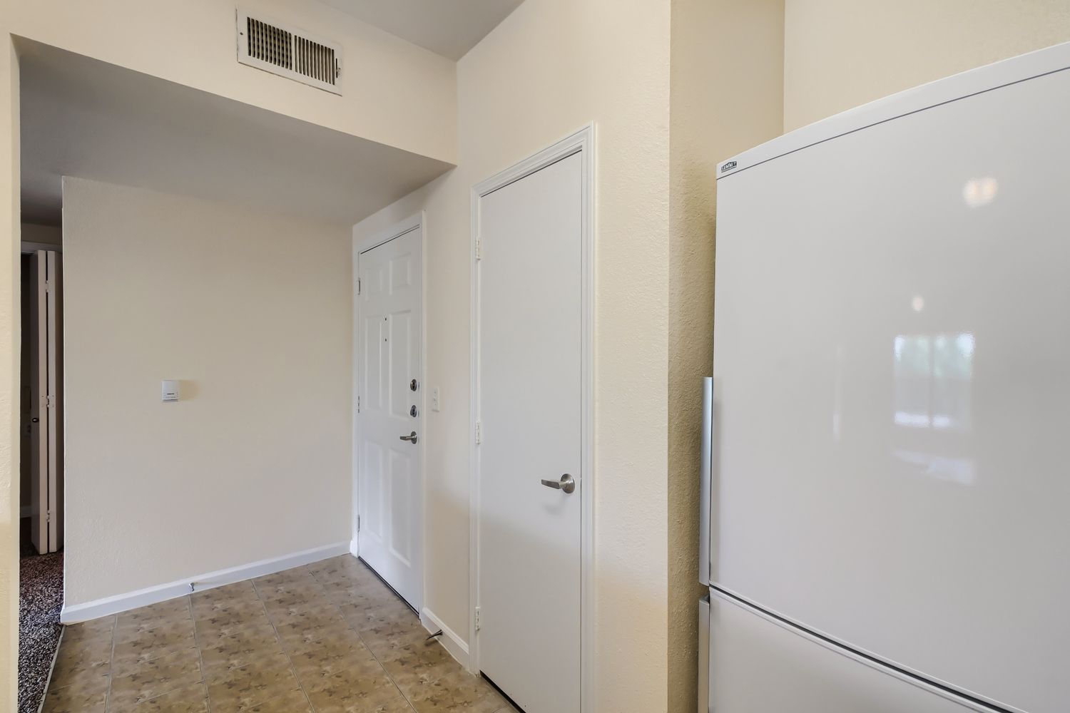 Entry if apartment 