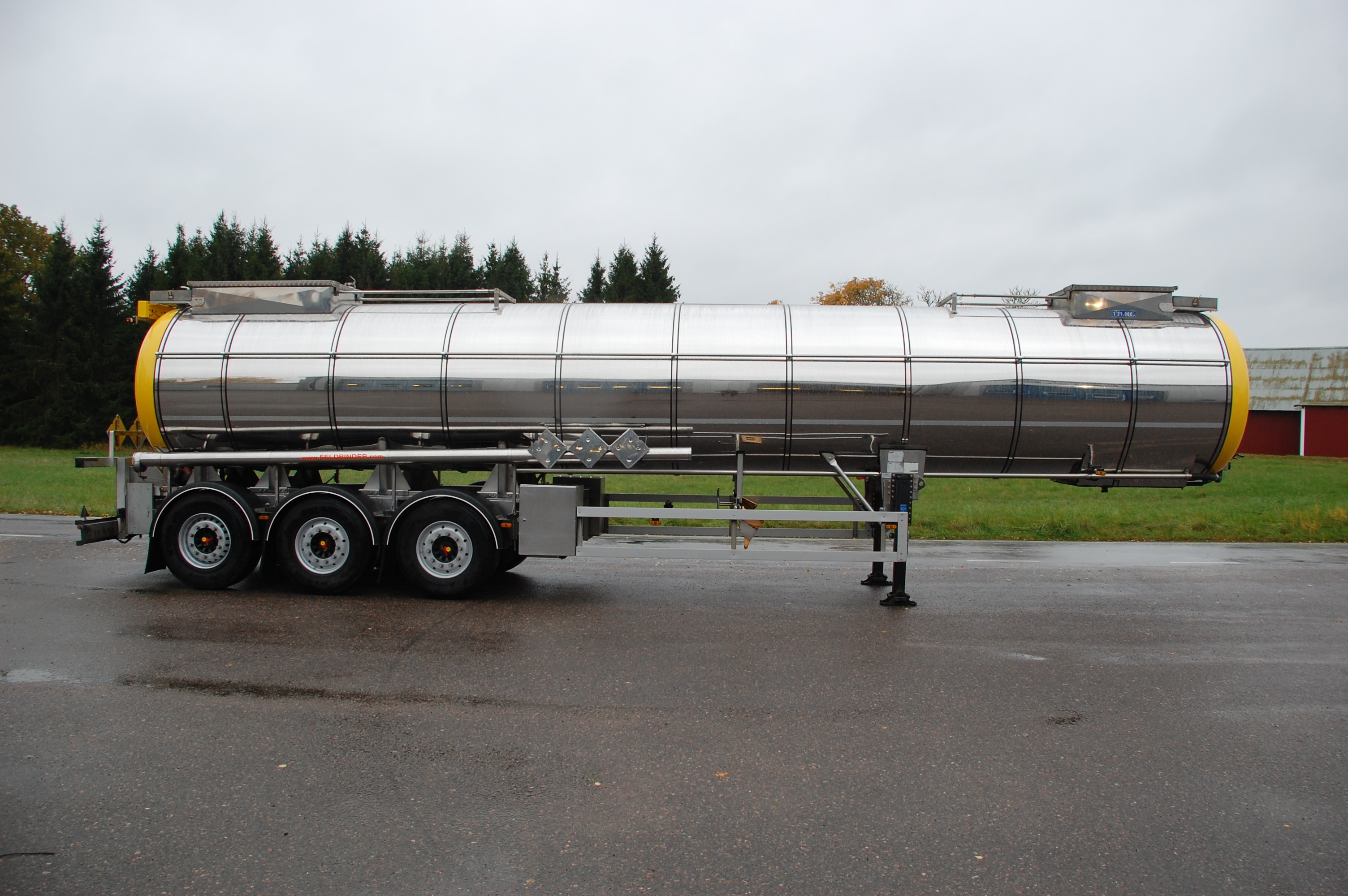 Renovering av vätsketrailer