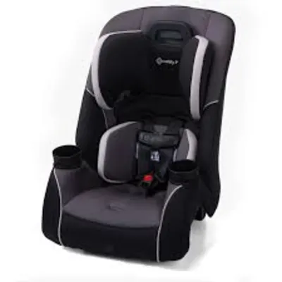 Crosstown Slimby Safety 1st convertible car seat with slim profile and adjustable harness