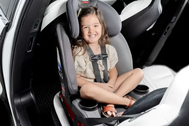 When to Turn Baby Forward-Facing